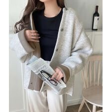 クラシカルエルフ(Classical Elf)の【2025AW新作】配色で差がつくベーシックな一枚。Wフェイス配色ニットカーディガン