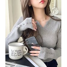 【2025AW新作】デコルテラインで魅せる♪カーヴィーネックリブニット（長袖）