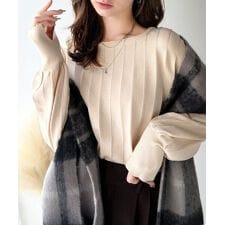 クラシカルエルフ(Classical Elf)の【2025AW新作】大人のカジュアルを極める。タック編み袖口スリットパフニット