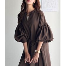 クラシカルエルフ(Classical Elf)の【2025AW新作】ぽわんとあざとく。ウエストリボン使い配色ステッチキーネックワンピース（長袖）