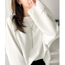 クラシカルエルフ(Classical Elf)の【2025AW新作】滑らか＆艶やか。ダンボールボートネック袖刺繍ロンT（長袖）