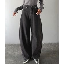 25AW新作《JaVaジャバコラボ》しなやか曲線でスタイル盛れ。美脚見せカーブパンツ（ワイド）