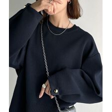 クラシカルエルフ(Classical Elf)の【2025AW新作】ゆったりなのに上品でキチンと見え。ミラノリブ袖先ゴールドボタンプルオーバー