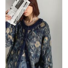 クラシカルエルフ(Classical Elf)の大人可愛いヴィンテージ調。モヘアタッチ前後2wayアンティークラグモチーフ柄ニットカーデ（長袖）