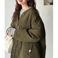 クラシカルエルフ(Classical Elf)の《JaVaジャバコラボ》1枚で今っぽい抜け感アウター。ノーカラーサイドファスナー中綿ジャケット