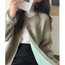 クラシカルエルフ(Classical Elf)の絶妙な配色がお洒落心をくすぐる！ダブルフェイスフェザーカーディガン