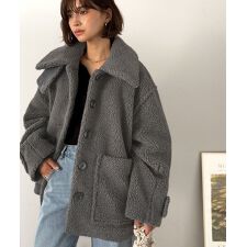 クラシカルエルフ(Classical Elf)の《JaVaジャバコラボ》纏う大人ボアが包み込む♪ボアショートブルゾン