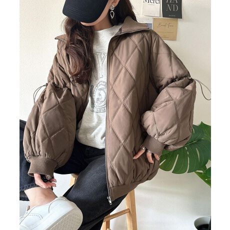 [^:JV1265033]lJWAiグA_uLeBOWPbgBƒgāA킢B̓~̎ɎĂ1I㎿ȃ_uLeBOdẴWPbgBhXgdlŁAؚƉKȒSnBH~t܂Ŋ􂷂ꖇłBpointEhXgdlEJaVaR{ElJWAEI[o[VGbgE݃udetail㎿ȃ_uLeBOdĂŁÃR[fɉCȂHD邾ŁAN̑lJWAX^CɎdグ܂hXgdlŃVGbgɃnAؚʂQI悢Ƃ肪ASnKH~͂At܂Œ܂킹DGȃAE^[łBfabricccccccccFȂFʐLkFȂnF|PbgF@FhCN[jÔ݉ccccccccڂ@͏i^OQƂBcoordinate킹ACeŃR[fR݂Ɋy߂Ă肵TCWOŌ̃jbgp[J[ɍ킹₷̗͂DGACeIfjtApcƍ킹ΑlJWAȈۂɁOXJ[gXbNXƍ킹R[fł̓pvXu[c킹Ώ炵ꂢ߃X^CɁ܂eBA[hXJ[g~j{g킹K[[X^C߂Ȃ̃X^COŁAR[fBl[gył݂āyJava Brand Storyz`Enjoy the moment`Java/Wo̓ChlVÃWKꂽl̐NW̊C̔ɃCXpCAaJWAEFAuhłBX|[cAAhx`[AAEghAAtFXA^E[XȂǂV[z肵AKɂ@\ƍt@bVBN␫ʂ𒴂jo[TfUC͂̂ЂƂłB̑厩RCAl̃Ahx`[yނׂĂ̐lɁBSNSVACe₨ȃZ[𖈓zMR[f̂Qlɂ...y Instagramz@classicalelf_officialy TikTokz@classicalelf_official̃j^[ɂA摜̐FƑقȂꍇ܂B