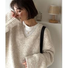 【25AW新作】《JaVaジャバコラボ》大人カジュアルならこの1枚。ミックスカラー深Vネックニット