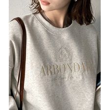 《JaVa ジャバコラボ》微配色刺繍の上品ロゴデザイン。刺繍カレッジロゴ裏起毛スウェット