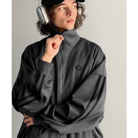 [^:CO1150048]X|[eB[ƃ[hZBꂽۂgbNWPbgBuSide Lines Dolman High-Neck Track Jacket^TChCh}nClbNgbNWPbgvTChCffUCɁAh}dlŃbNXvXB́gCOhhJsXl[悢ANZgɂȂAXg[gɂ[hɂn}閜\ȈꒅBpointEh}dlŔ̂VGbgEɑ݊gCOhhJEClassical OriginsXl[tEX|[eB[ȈۂoTChCfUCdetail㎿ȃW[Wfނgpy₩ȒSńuSide Lines Dolman High-Neck Track Jacket^TChCh}nClbNgbNWPbgvTChCX|[eB[Ȉۂ^Ah}dlɂ茨܂ɂƂ݌vŁAKȒpB́gCOhhJƐ̃uhsXl[VvȒɒ悢咣YA킩Xg[gX^C܂ŕLBfabricW[WfނŁAƂKȒSnccccccccFȂFʐLkF藠nFȂ|PbgFȂ@F@ccccccccڂ@͏i^OQƂBTCYrTCY : `168cmlTCY : 169cm`174cmkTCY : 175cm`W̌^ɂڈłB̌^D݂ɂČl܂BcoordinateƂ̂VGbgŁAlX|[eBȒȂL}ꖇ̂܂܈ꖇŒpAsVcCăC[hy񂾂蔖̉HDƂĊBG߂̓R[g̃Ci[ƂĎgƁAȒPɏ㋉҃R[f{gX͖킸AfjtApcȂǂƍ킹JWAX^CAXEFbgJ[Spcƍ킹X|[eBȃR[f߁IG߂̕ςڂ犦~܂ŏd󂷂邱ƊԈႢȂBgĥfUCfC[R[fNɖA񂵗͔Q̈ꖇłBClassical Origin /NVJIW` Redefining Modern Style `uNVbNɃ[cȂAV߂ŌIȃX^CɂȂvƂbZ[W߂uhBt@bVʂĎȕ\sANuAS璅Ǝv镞vāBSNSVACe₨ȃZ[𖈓zMIy Instagramz@classicalorigin.official̃j^[ɂA摜̐FƑقȂꍇ܂B