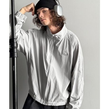 [^:CO1150063]V[g~TChCŌyȈۂoBXg[gƃ[hȂA\gbNWPbgBuSide Line Accents Nylon Track Jacket^TChCdliCgbNWPbgvX|[eB[ȃVGbgɁACƋ̃o[vgvXBy₩ȃiCfނŃV[Y킸Bh}X[udl̃V[gŁAChpcƂ̑QȈꖇBl܈ԒAŐ[Xg[gACeBpointEV[g̃X|[eB[ȃgbNWPbgẼo[vgƑCANZgEChpcƂ̑QEʔNp\ȃACedetailChpcƍDȃV[gŎdグuSide Line Accents Nylon Track Jacket^TChCdliCgbNWPbgvh}X[udlŒ悢Ƃ肪AX|[eB[ȈۂƔ𗼗BbV[H{iCfނgpAŝ\́B̃o[vgƑ̃TChCX^C̃ANZgɂȂA1ŃR[fBl[g߂܂BG߂킸񂵂₷yʃAE^[Bfabricyđϋv̍iCfށccccccccFȂFʐLkFȂnFȂ|PbgF@F􂢉ccccccccڂ@͏i^OQƂBTCYrTCY : `168cmlTCY : 169cm`174cmkTCY : 175cm`W̌^ɂڈłB̌^D݂ɂČl܂BcoordinateƂ̂VGbgŁAlX|[eBȒȂL}ꖇ̂܂܈ꖇŒpAsVcCăC[hy񂾂蔖̉HDƂĊBG߂̓R[g̃Ci[ƂĎgƁAȒPɏ㋉҃R[f{gX͖킸AfjtApcȂǂƍ킹JWAX^CAXEFbgJ[Spcƍ킹X|[eBȃR[f߁IG߂̕ςڂ犦~܂ŏd󂷂邱ƊԈႢȂBgĥfUCfC[R[fNɖA񂵗͔Q̈ꖇłBClassical Origin /NVJIW` Redefining Modern Style `uNVbNɃ[cȂAV߂ŌIȃX^CɂȂvƂbZ[W߂uhBt@bVʂĎȕ\sANuAS璅Ǝv镞vāBSNSVACe₨ȃZ[𖈓zMIy Instagramz@classicalorigin.official̃j^[ɂA摜̐FƑقȂꍇ܂B