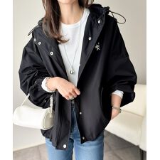 大人の抜け感。ボリュームスリーブ ショート丈 マウンテンパーカー