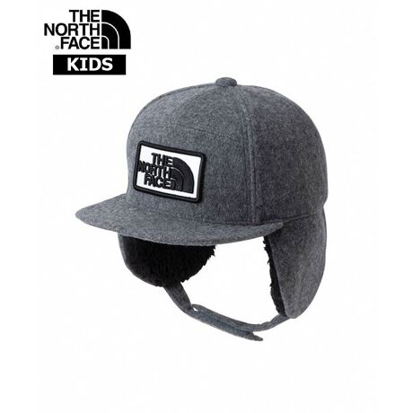 THE NORTH FACE(UEm[XtFCX) 2024'AW COLLECTIONuKids' Winter Trucker Cap(EB^[gbJ[Lbv)ṽAEghAŏd󂷂鎨ĕtLbvBĂ͓ё̒t[XŁADݍ݂܂BTCY50`53cmA54`56cm2TCYŁA㓪̖ʃt@Xi[ŃTCYȒPɂł܂Btg̃NVJȎhJSfUC̃ANZgBĕ͂ˏグAʃt@Xi[tXgbv𗯂߂邱ƂŁA2WAYł̎gpł܂BdlShJ^tbgȃco^xNɂTCY\^ʃt@Xi[tXgbv̎~߂ʒuς2WAYŎgp\iԍNNJ42321[^:tnf411nnj42321]