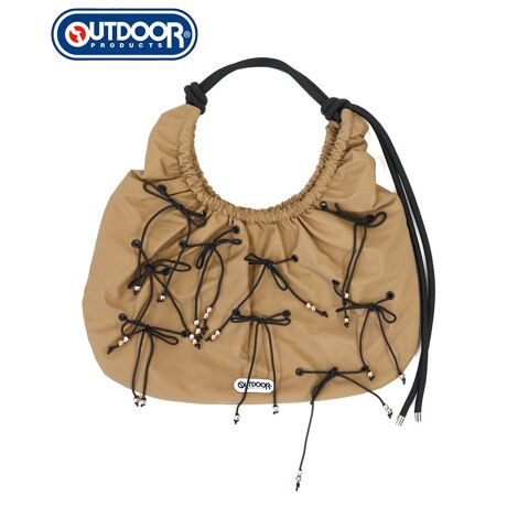 OUTDOOR PRODUCTSu{V_[obOvtgɃ{ɂ݂ȂIȈiBV_[̂킢炵ۂŁAX|[eBȂAƏ炵܂Btgɂ肰Ȃuhl[^OzuB㕔Ɏ΃{^tĒgяoSzȂAǂȏʂłS̍\BɃWbp[t|PbgtĂ̂ŁAƂɂ֗Bg̉̕Ki[Ă̂ɏ\ȑ傫Bybg{g[ł܂BVɂȂɂvȃ|GXegpBɔGĂ₷̂ŁACxgɂ҂Bg₷3FWJŁA킹邨FI΂g܂Biԍ151106[^:odp502bg151106]