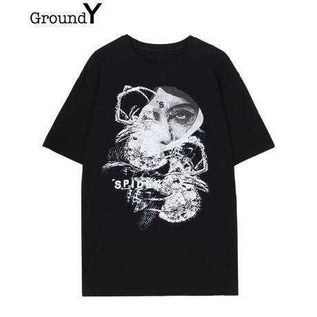 Ground Y / OEh C 2025'SS COLLECTIONuCOTTON JERSEY SPIDER T-SHIRTvuw偁v`[tɐ삳ꂽIWiOtBbNvgIȔTVcłBwʂ̋݌ɂ肰ȂuGROUND YṽSĂ܂Bfނ͔G̗ǂRbgJbg\[BjpȒ悢TCYłPŃgbvXƂĂAWPbg̃Ci[ɂg܂Bf180cm psize:03iԍGP-T67-070-2-03