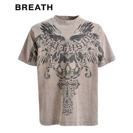 BREATH(uX)2025'SS COLLECTIONuSKULL WING LOGO TEEv{̃qbvzbvV[j㏉̓h[Ƃ𐬂U𔭕\A_ސ쌧sog8MCqbvzbvN[ "BAD HOP(obhEzbv)"肪Apuh"BREATH(uX)"XuVfނgpS/S TEEBBe[WȉHƑO̒唻vgIȃACeBiԍBR25SS-C5006[^:brt503te5006ds]
