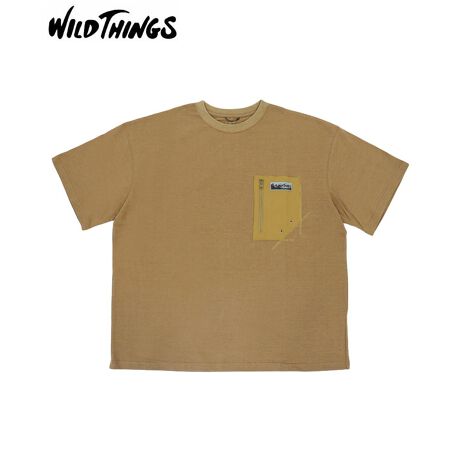 WILD THINGS / ChVOX 2025'SS COLLECTIONuCAMP POCKET TEE (Lv|PbgeB[)vCAMP POCKET TEEO[hAbvBtĒԂ̃Lv|PbgT@\EiƂɃO[hAbvBhC^b`łƓx̋l܂{fB̓Rbg100%̋zgpB|Pbg̕ʕz͑ϋvƐLkÂCORDURAbvXgbvgpAł͏I点ȂNIeBB{D̐ʌ菤iBiԍWT25052KB[^:wts505wt25052kb]