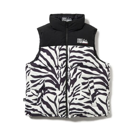 [^:fsdbbldownvst]J[ubN(06)zCg(01)Lx[W(30)p[v(80)[u(99)f[\n]|GXe100%([n]iC100%[]_E90 tFU[10TCY(cm)[M]66Ag62A44[L]68Ag64A46[XL]70Ag66A48iFIRST DOWN(t@[Xg_E)uBUBBLE DOWN VEST MICROFT (ou_ExXg }CNtg)vFIRST DOWN̒ԃX^CAIɃubVAbvou_ExXgBƂo[VGbgɉA{[̂闧݂ŁAg̎pƑ݊˔ꖇɁBo[VudlŁA\ʁiLgEplؑցjƗʁiLgXEubNjőSقȂ\y߂2WAYfUCłBVvŒIȃfUC̒ɁAhJS|PbgfBe[ȂǁAXg[g̃[h肰ȂƂ񂾐ꂽꖇBLxȃJ[oG[V͂łB\nɂ͝ƖhɗDꂽx|GXe^t^uMICROFTiljvgpBnɂ͐Ódh~H{xiCgpBȂ͍iƂ700tBp[̃_bN_Ei_E90%AtFU[10%j̗pĂAyʂȂDꂽۉA^~̊ɂΉ\łBXEFbgp[J[̏ォ烉tɉHD邾ŁAgĥXg[gX^CBo[VudlA\ŕ͋C̈ႤX^CO݂Ɋy߂̂傫ȃ|CgBZEBRAȂǌhJ[̓mg[R[f̃ANZgƂāABLACKL/BEIGE͓sIȃ~j}X^CɍœKłBӁuEU₨g̃j^[ɂAfډ摜Ǝۂ̏i̐F኱قȂꍇ܂B炩߂BiԍF942005