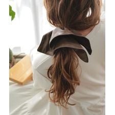 ドノバン(DONOBAN)の【at.】レザースクエアシュシュ