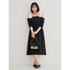 【WEB限定】ビジュー付きショルダーリボンオフショルワンピース