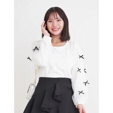 袖リボン×パールリブトップス