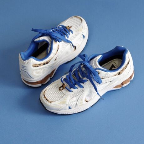 [^:ASF-CITYRUN-ES]25tĐVyiЉznjJ\̃bVAbp[ŒʋCQIŜ݂ރ[tH[C\[ŗSn͂ӂ_炩IɔzvɋB[KU[gIgiPIIȃEF[uCőyɌĂ^E[XXj[J[ByX^btpzX^btM23.5cm ([bpTCY37-38)bF21cm / F9.5cm / F23.5cm̓FLAwZpvX23.5cmAXj[J[24cm𗚂ƂłB̌^Fʁ@/@iFi`@/@p[\iJ[FuxASFVLT̑̃fłGATEASPEED SOCKS NEOł38TCY𗚂Ă܂B̃fł38TCYł҂łBbVʋCďtĉKɉ߂łBXASFVLT̓{㗝XłyuhЉz2013NpŃX^[gXj[J[uhuASFVLT(AXt@g)vt@bVƌAăXj[J[Ă܂ȂDavidLetangCyrill Toures2lグASFVLTB2l̑zXg[gEFA̒m𐶂AXg[gƃeNmW[ɃCXpCAčꂽXj[J[͉KŌyʂ̃t@CfނȂǍōȋfނgpׂĎƂōĂ܂BuʂȂXj[J[vƂăj[NȃJ[OȂ̃CtX^CɓރfUCŒjEN킸{[_XXj[J[ƃtX݂̂Ȃ炸E爤ĂuhւƐ𐋂Ă܂B