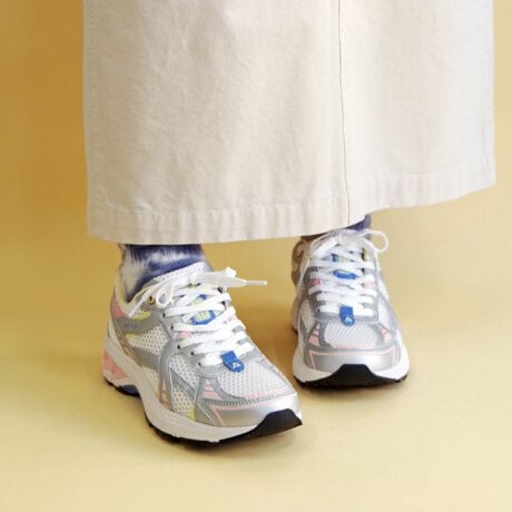 [^:ASF-CITYRUN-ES]25tĐVyiЉznjJ\̃bVAbp[ŒʋCQIŜ݂ރ[tH[C\[ŗSn͂ӂ_炩IɔzvɋB[KU[gIgiPIIȃEF[uCőyɌĂ^E[XXj[J[ByX^btpzX^btM23.5cm ([bpTCY37-38)bF21cm / F9.5cm / F23.5cm̓FLAwZpvX23.5cmAXj[J[24cm𗚂ƂłB̌^Fʁ@/@iFi`@/@p[\iJ[FuxASFVLT̑̃fłGATEASPEED SOCKS NEOł38TCY𗚂Ă܂B̃fł38TCYł҂łBbVʋCďtĉKɉ߂łBXASFVLT̓{㗝XłyuhЉz2013NpŃX^[gXj[J[uhuASFVLT(AXt@g)vt@bVƌAăXj[J[Ă܂ȂDavidLetangCyrill Toures2lグASFVLTB2l̑zXg[gEFA̒m𐶂AXg[gƃeNmW[ɃCXpCAčꂽXj[J[͉KŌyʂ̃t@CfނȂǍōȋfނgpׂĎƂōĂ܂BuʂȂXj[J[vƂăj[NȃJ[OȂ̃CtX^CɓރfUCŒjEN킸{[_XXj[J[ƃtX݂̂Ȃ炸E爤ĂuhւƐ𐋂Ă܂B