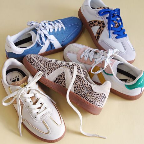 [^:ASF-EL-CLASS-ES]25tĐVyiЉzǂgA΃C}hLIȃX|[cXj[J[VoI90NɗsTbJ[̃g[jOV[YɃCXpCAꂽELITE CLASSIC(G[gNbVbN)B͋C̃Ko[AEg\[ɁA炩ȃU[̃Abp[X|[eB[Ȃ̂ɏiȕ͋CɁBVvȃtHȂɁAJ[̔zFɂAeB[gD[LbvXEF[hXɐꂽۂvXAX|[eB[ƃ^E[X̃CCgRIϋvQŔɂKo[\[͌ڂłȂSnQłB摜̓Tvî߃fUC̎dlς\܂̂ŗ\߂ByX^btpzX^btj23cm ([bpTCY36)bF20.5cm / F8.5cm / F23cm̓FAb̌nF / iFi`/ p[\iJ[FCGxtASFVLT͕i36𒅗pA37Ō̃\bNX𗚂ĂۂłB36ł҂łBASFVLT̑fUCɔׂƃ\[͔łᔽ̃C\[̂ŋCɂȂ܂łB̍󂪍܂IX^bt`23.5cm ([bpTCY36-37)bF20.5cm / F8.0cm / F24.0cm̓FbpvX23cmAXj[J[23.5cm𗚂ƂłB̌nF / iFEF[u / p[\iJ[FCGxHASFVLTł37TCY𗚂ƂłB̃Xj[J[ł37TCYł҂łB[eN̂X^CbVȃfUCŁAJWAɂꂢ߂ɂL킹₷łBX^btl23.5cm ([bpTCY37-38)bF21cm / F9.5cm / F23.5cm̓FLAwZpvX23.5cmAXj[J[24cm𗚂ƂłB̌^Fʁ@/@iFi`@/@p[\iJ[FuxăpvXAXj[J[23.5cmASFVLTł38TCY悭Ă܂B̃Xj[J[ł37Ŕ̌Cł܂B38TCYł̓XgXȂ]Tė܂BiXj[J[ƓTCYŗǂłBX^btb25.5-26cmi[bpTCYF39-40jbF23cm / F9.5cm / F25cm̓FLAbi͓{̃V[Y26cmACÕV[Y25.5cm̌C𗚂ƂłBiFi`@/@p[\iJ[FCG׏t3940TCY𗚂Ă݂āA39TCY͕CƂɊ܂BCRɂ߂ΕsRȂEł܂ÂŁA40TCYIт܂I傤ǂ悭Kɗ܂yuhЉz2013NpŃX^[gXj[J[uhuASFVLT(AXt@g)vt@bVƌAăXj[J[Ă܂ȂDavidLetangCyrill Toures2lグASFVLTB2l̑zXg[gEFA̒m𐶂AXg[gƃeNmW[ɃCXpCAčꂽXj[J[͉KŌyʂ̃t@CfނȂǍōȋfނgpׂĎƂōĂ܂BuʂȂXj[J[vƂăj[NȃJ[OȂ̃CtX^CɓރfUCŒjEN킸{[_XXj[J[ƃtX݂̂Ȃ炸E爤ĂuhւƐ𐋂Ă܂B