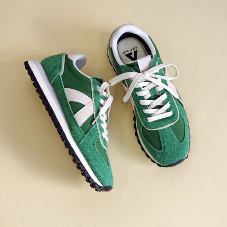 [^:ASF-GATE2-ES]25tĐVyiЉzɖȂILC߂̖Xj[J[Iᔽɑu悤ȁAقǃ\tgȗSnŗɂȂloIɂ͖MUMU\[̃GbWfUCɁAgǍۂ͋C̕YLb`[ȃJ[OIVȂPłBǂ{[\[ŁAǂȃ{gɍ킹ĂDoXL[vIubNzCgȂǁAVvȃJ[LxȂ߁ÃR[fɖȂZD悳ɂAvZɃR[f܂Ƃ܂܂BwZsItBXbNȂǂɂL`ƎdオXj[J[ByX^btpzX^btFM23.5Z`i[bpTCY37`38j/bF20.5cm/F9.5cm@/ F23.5cm /̓FLAwZpvXAXj[J[23.5cm悭Ă܂ÃXj[J[ł37ŏ܂B38TCYł̓XgXȂ]Tė܂BbL߂̓̕n[tTCYオƎv܂BXASFVLT̓{㗝XłyuhЉz2013NpŃX^[gXj[J[uhuASFVLT(AXt@g)vt@bVƌAăXj[J[Ă܂ȂDavidLetangCyrill Toures2lグASFVLTB2l̑zXg[gEFA̒m𐶂AXg[gƃeNmW[ɃCXpCAčꂽXj[J[͉KŌyʂ̃t@CfނȂǍōȋfނgpׂĎƂōĂ܂BuʂȂXj[J[vƂăj[NȃJ[OȂ̃CtX^CɓރfUCŒjEN킸{[_XXj[J[ƃtX݂̂Ȃ炸E爤ĂuhւƐ𐋂Ă܂B