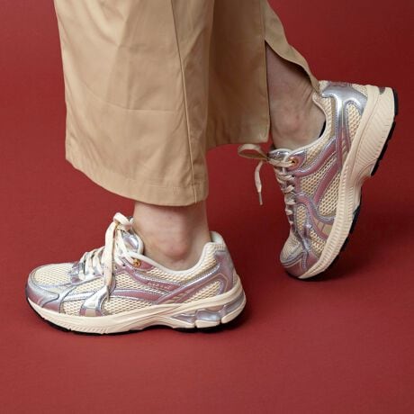 [^:ASF-CITYRUN-EW]25H~VlJWAɉfC}hLKXj[J[BsIȃfUCƉKȗSn˔hCITY RUN(VeB)hBnjJ\̃bVAbp[̗pAQ̒ʋC1m炸I[tH[C\[ŜDݍ݁AԕĂɂ_炩ȗSnBǂ݂̌yʃt@C\[ƁAϋvɗDꂽo[AEg\[gݍ킹ÂoANeBuȃV[܂ŕLg܂BɁAɋɂ₳B[KU[gpBVvȂfUCŁu̃Xj[J[ɂƕω~vuSnfUCËȂvȕɂ߂̃ghXj[J[łByX^btpzX^btM23.5cm ([bpTCY37-38)bF21cm / F9.5cm / F23.5cm̓FLAwZpvX23.5cmAXj[J[24cm𗚂ƂłB̌^Fʁ@/@iFi`@/@p[\iJ[FuxASFVLT̑̃fłGATEASPEED SOCKS NEOł38TCY𗚂Ă܂B̃fł38TCYł҂łBbVʋCďtĉKɉ߂łBXASFVLT̓{㗝XłyuhЉz2013NpŃX^[gXj[J[uhuASFVLT(AXt@g)vt@bVƌAăXj[J[Ă܂ȂDavidLetangCyrill Toures2lグASFVLTB2l̑zXg[gEFA̒m𐶂AXg[gƃeNmW[ɃCXpCAčꂽXj[J[͉KŌyʂ̃t@CfނȂǍōȋfނgpׂĎƂōĂ܂BuʂȂXj[J[vƂăj[NȃJ[OȂ̃CtX^CɓރfUCŒjEN킸{[_XXj[J[ƃtX݂̂Ȃ炸E爤ĂuhւƐ𐋂Ă܂B