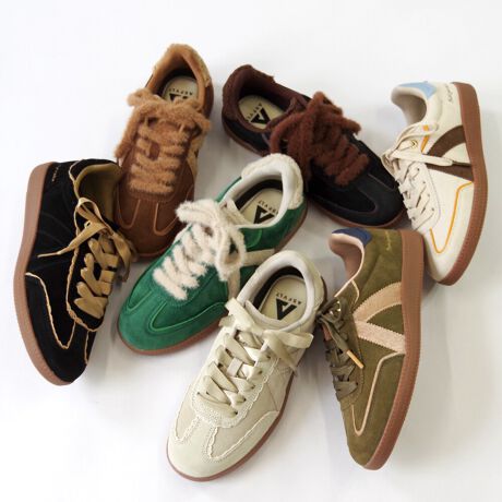 [^:ASF-EL-CLA-EW]25H~V2024N̓oȗAuԂɐlCfɂȂuELITE CLASSIC(G[gNVbN)v́A90ÑX|[cV[YCXpCAꂽgfUC͂̃Xj[J[łBNVbNȃKo[\[oA炩ȃU[Abp[iŐꂽ͋CvXAX|[eB[ƑlJWA̐▭ȃoXy߂܂BVvȃfUC炱AJ[Oɂlߍ񂾂PŁAɂ͂ȂzFƁAϋvɗDꂽtbg\[ŒԗĂɂKȗSnBYEfB[X킸jZbNXŊy߂fUCŁAƑeq̂R[fɂ߂łB^E[Xx̂oArWlXJWAȂǁAL􂷂閜\Xj[J[łByX^btpzX^btj23cm ([bpTCY36)bF20.5cm / F8.5cm / F23cm̓FAb̌nF / iFi`/ p[\iJ[FCGxtASFVLT͕i36𒅗pA37Ō̃\bNX𗚂ĂۂłB36ł҂łBASFVLT̑fUCɔׂƃ\[͔łᔽ̃C\[̂ŋCɂȂ܂łB̍󂪍܂IX^bt`23.5cm ([bpTCY36-37)bF20.5cm / F8.0cm / F24.0cm̓FbpvX23cmAXj[J[23.5cm𗚂ƂłB̌nF / iFEF[u / p[\iJ[FCGxHASFVLTł37TCY𗚂ƂłB̃Xj[J[ł37TCYł҂łB[eN̂X^CbVȃfUCŁAJWAɂꂢ߂ɂL킹₷łBX^btl23.5cm ([bpTCY37-38)bF21cm / F9.5cm / F23.5cm̓FLAwZpvX23.5cmAXj[J[24cm𗚂ƂłB̌^Fʁ@/@iFi`@/@p[\iJ[FuxăpvXAXj[J[23.5cmASFVLTł38TCY悭Ă܂B̃Xj[J[ł37Ŕ̌Cł܂B38TCYł̓XgXȂ]Tė܂BiXj[J[ƓTCYŗǂłBX^btb25.5-26cmi[bpTCYF39-40jbF23cm / F9.5cm / F25cm̓FLAbi͓{̃V[Y26cmACÕV[Y25.5cm̌C𗚂ƂłBiFi`@/@p[\iJ[FCG׏t3940TCY𗚂Ă݂āA39TCY͕CƂɊ܂BCRɂ߂ΕsRȂEł܂ÂŁA40TCYIт܂I傤ǂ悭Kɗ܂yuhЉz2013NpŃX^[gXj[J[uhuASFVLT(AXt@g)vt@bVƌAăXj[J[Ă܂ȂDavidLetangCyrill Toures2lグASFVLTB2l̑zXg[gEFA̒m𐶂AXg[gƃeNmW[ɃCXpCAčꂽXj[J[͉KŌyʂ̃t@CfނȂǍōȋfނgpׂĎƂōĂ܂BuʂȂXj[J[vƂăj[NȃJ[OȂ̃CtX^CɓރfUCŒjEN킸{[_XXj[J[ƃtX݂̂Ȃ炸E爤ĂuhւƐ𐋂Ă܂B