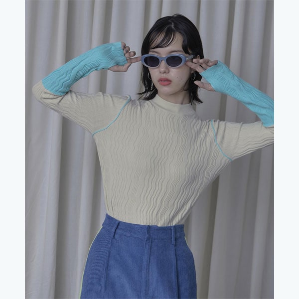 huit ネイビートップス TOMORROWLAND｜ツイスティーボーダー クロップドトップス