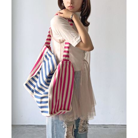 [^:37-1821]|bvȃJ[ƃ{[_[ڂ䂭POINTEi`Ȗȑfނ̃{NV[V_[obOBErrbhȑ߃{[_[ڂ䂭ACeBEt@Xi[}Olbg{^ĂȂVvfUCBEW[p̃^I₩΂ACe܂Ƃ߂₷TCYBE߂̃qŌɂĂɂȂɂBJ[oG[V́Au[~sNO[~sNAuE~sN3FWJBF31.5ꉡF35.5}`F18.5ׯߑSF61