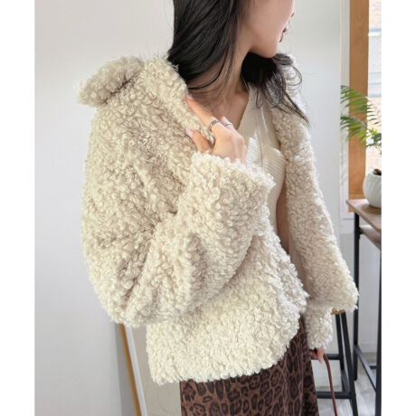 [^:16-1856]ƃL[gȃtFCNt@[u]Vvȑ傫ߋ܃fUC̃I[o[TCYu]Bт̃tFCNt@[炵ۂƗ̊̂eNX`[ɁIqbvgbvB邭炢̂Ⓑ߂̏䊴Œ܂킵₷GCWXɂg܂킹ACeI΂GߊoŋߒԂɂȂĂtFCNt@[AE^[B{[oĉĂ܂Ĩv[ht@[͗̊oAĂёOւ̃{[}Ă̂Ńt@[u]S҂ɂIXXH̒ȂɉHD邾ňCɓ~̃V[Y[h𐷂グĂ1łBĂё̊vXv[ĥ悤Ȋт̃tFCNt@[gpB葍ntŁAE₷łtFCNt@[̐Aє܂B@܂΂Mւ̑ϐア߂BJ[oG[V́AAC{[ƃx[W̒W߂2FWJłB