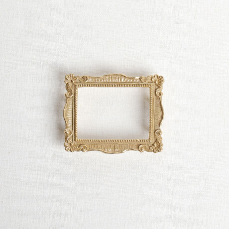 [^:OD116]AeB[NȃtHz̑ї߁Bɏ߂̑ї߂z邱ƂŁA܂Ŕpӏ܂Ă邩̂悤ґȈۂ^܂BCɓ̑ї߂wĂ郏ÑR[fBl[gy݂Bђ߂͏iɊ܂܂܂BMade in JapanӁђ߂ɑΉiłBORlRx̂̂̕ɂgp̂߂łBEl__ƂŎdグĂ邽߁AF╗A̓ȂǂɌ̍܂BȂł͂̕\y݂BJbgKXr[YAWgpiɂ́AHAȋCAE_EꍇAFE`ɂ΂ꍇ܂Biɂ͖育܂̂ŁA炩߂BGꂽ܂܂≘ꂪtԂł̕u͂BTrJrAϐF̌ƂȂ܂Bgp͏_炩zŗD@ĂƂ߂܂BꏊAx̍ꏊA˓̓ꏊł̕ۊǂ͂BϐFEό`E򉻂̌ƂȂ܂BCA܁En܂̎gp͐F\ʂ݂̏NƂ܂̂łBȂql̎̓͂ȂꏊŕۊǂĂB̎ɂA݂₩ԂȂǂ̏Ǐ󂪏oꍇ܂Bُۂ͒ɂgp𒆎~AɂkBANZT[͖{̗prȊOɂ͎gpȂłBp̕ԕi͏肩˂܂̂ŁAB