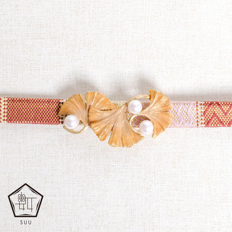 [^:OD102]ɏăC`EĂlqA[fR̂悤Ȋ􉽊w̃Cx[XɃfUCї߂łB~̃J[ux[XɁAC`E̗ťX̌`ꂽ`ɂȂĂ܂Bp[͋ǂC[WĂ܂Bђ߂͏iɊ܂܂܂BMade in JapanӁђ߂ɑΉiłBORlRx̂̂̕ɂgp̂߂łBEl__ƂŎdグĂ邽߁AF╗A̓ȂǂɌ̍܂BȂł͂̕\y݂BJbgKXr[YAWgpiɂ́AHAȋCAE_EꍇAFE`ɂ΂ꍇ܂Biɂ͖育܂̂ŁA炩߂BGꂽ܂܂≘ꂪtԂł̕u͂BTrJrAϐF̌ƂȂ܂Bgp͏_炩zŗD@ĂƂ߂܂BꏊAx̍ꏊA˓̓ꏊł̕ۊǂ͂BϐFEό`E򉻂̌ƂȂ܂BCA܁En܂̎gp͐F\ʂ݂̏NƂ܂̂łBȂql̎̓͂ȂꏊŕۊǂĂB̎ɂA݂₩ԂȂǂ̏Ǐ󂪏oꍇ܂Bُۂ͒ɂgp𒆎~AɂkBANZT[͖{̗prȊOɂ͎gpȂłBp̕ԕi͏肩˂܂̂ŁAB