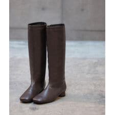 セスト(SESTO)のスクエアトゥのローヒールロングブーツ