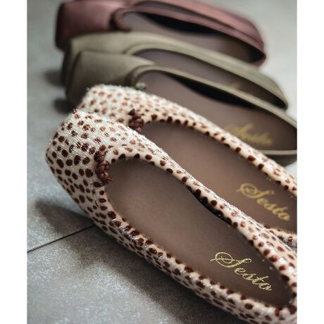 21tĐVlۂ[hȈۂ̃XNGAgDoGV[YBÂȂ肷ȂoGV[YƂāAG̓XNGAgD^CvlCBtHƑfފɒڂ1łB̊̂GbW̌XNGAgDBX^CbVȃtH͓sIłȕ͋CZ܂B̂gD̃fUC͂ܐ̋ȂyɗĒ̂|CgBɓ闠ނ͂ӂӂ̃E^fނgĂ̂ŏ_炩SnQłBbɓY߂̃{́AÂ}lۂfUCɁBJWAȃR[fBl[gɂ҂ŁAlȔvXĂ܂BGH~ɒڂĂfނ΂W߂ANXȌ̂TeƃAj}̃J[CibvBpC\⃌Ip[h͂߃j[tFCX̃[u_VAN炵߂łBĜ͉fނR[fBl[gɎ̂{ȂƂATeñXJ[gɕ̂YX^CO⑫ɃTeďiȏ炵vX̂łB[^:DWP6001]2021tĐVZXgRgiTCY:SS/22.0cm ʁAb̍ʁAO 21cm/8.5cmpTCY:22.0cm:xǂ:xǂl:fƏ傫܂A\bNXł̒pȂȂ܂B̌C^CcłKɗłBiTCY:S/22.5cm Ab 21.5cm/8.5cmpTCY:22.5cm:xǂ:xǂl:S̓IɒxǂTCYłBKxɂƂAyȗSnłBpJpJ܂ATCYƋȂ̂ŁA̃TCYIт܂BiTCY:M/23.0cm Ab 20.8cm/8.5cmpTCY:23.0cm:xǂ:xǂl:S̓IɏƂĂ܂E邱Ƃ͂܂B\bNXȂǂłȂ킹邱ƂłłBiTCY:MorL/23.5cm LAb 22.2cm/9.5cmpTCY:23.5cm:xǂ:xǂl:AɃWXgTCYŁAɂƂCɂȂ鏊܂B͂悭XNGAgDƑ̎wܐ敔ŋɂȂ肷̂łA̐SzȂ̎wKłB͂̃TCYIт܂BiTCY:L/24.0cm Ab 21.5cm/9.0cmpTCY:23.5/24.0cm:23.5/xǂ 24.0/傫ߕ:23.5/xǂ 24.0/傫ߔl:̏ꍇS̓Iɏ傫łB23.5cmŎĂ傤ǗǂTCŶŎ̏ꍇ23.5Iт܂BiTCY:LL/24.5cm ʁAb 22.5cm/9.5cmpTCY:24.5cm:xǂ:xǂl:Aɂ傤ǗǂTCYłBƂpJpJAɂĒɂӏȂ̂ŁAXgXȂłBԕƂɂd󂵂łBiTCY:3L/25.5cm ʁAb 23.5cm/9.5cmpTCY:25.5cm:xǂ:xǂl:AƂɂ傤ǂ悢TCYłBL߂̃XNGAgDȂ̂ŁAȂyȗSnłBC\[ܐɓfނ_炩Aԗɂ߂łBBalletshoesSESTO