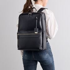 通勤 リモハピ2 リュックサック合皮 B4 PC収納 15.6 ジュエルナローズ 