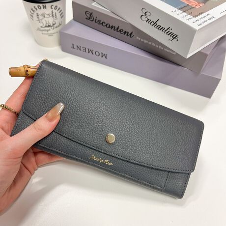 [^:15148]㎿Ȗ{vgpAWGi[ŶzV[YB ou[̈肪t@bViuȂzłB  LbVJ[hRɂ߂̎[͔Q̒zB KLt@Xi[ŃX[YɊJo܂B D2wdlAK͒d؂tAJ[hi|Pbg12ƁAƂɂeʂՂ̎pɗDꂽfUCłBEKF(d؂肠Akt@Xi[)EDF(}`2wdl)EJ[hi|Pbg~12,t[|Pbg~3,O|Pbg~1