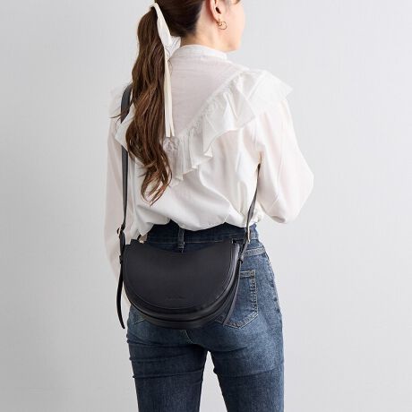 [^:16175]y߃|CgzERƂEh^~jV_[EzTOOmlybg{g[\E̍LV_[xgR[fBl[g̃ANZgɃgh̃n[t[^̃V_[obOBVvȃfUCłꂢ߂JWA܂ŗlXȃR[fBl[gɍ킹Ăg܂ByʂȂ̂ŗs₨łŎg₷ACeɂȂĂ܂BC[傫JAו̏oꂪ₷dlłBRpNgȂ[͔QŃX}[gtHAnh^IȂǂoɕKvȉו܂B 傫ȑOʂ̃|PbǵAX}zȂǂƎô̎[ɂ҂łBɂׂ|Pbg~PĂׁ̍X̂̎[ɍ܂Bx[VbNJ[ƁAƂH~J[̂SF炨Iт܂B{̑fނɂ͂̂₷gpBJȂǐɂʂꂽۂ͏_炩złƂӂĂB点ỉ摜͓W̂̂gpĂAۂ̏iƎdlF኱قȂꍇ܂BĂ郂j^[ɂĂۂ̐FƑقȂꍇ܂B܂A\ȂdlύXꍇ܂̂ł܂B