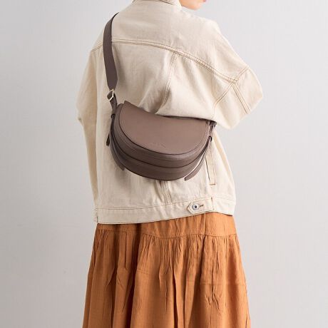 [^:16175]y߃|CgzERƂEh^~jV_[EzTOOmlybg{g[\E̍LV_[xgR[fBl[g̃ANZgɃgh̃n[t[^̃V_[obOBVvȃfUCłꂢ߂JWA܂ŗlXȃR[fBl[gɍ킹Ăg܂ByʂȂ̂ŗs₨łŎg₷ACeɂȂĂ܂BC[傫JAו̏oꂪ₷dlłBRpNgȂ[͔QŃX}[gtHAnh^IȂǂoɕKvȉו܂B 傫ȑOʂ̃|PbǵAX}zȂǂƎô̎[ɂ҂łBɂׂ|Pbg~PĂׁ̍X̂̎[ɍ܂Bx[VbNJ[ƁAƂH~J[̂SF炨Iт܂B{̑fނɂ͂̂₷gpBJȂǐɂʂꂽۂ͏_炩złƂӂĂB点ỉ摜͓W̂̂gpĂAۂ̏iƎdlF኱قȂꍇ܂BĂ郂j^[ɂĂۂ̐FƑقȂꍇ܂B܂A\ȂdlύXꍇ܂̂ł܂B