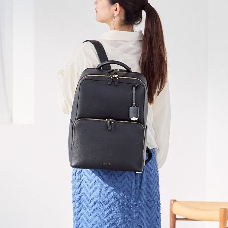 [^:16142]lCutCEbN2ṽAbvf[głoIy߃|CgzE]TA4t@C[łTCYE14.0C`ΉPC[Xy[XE@\ɕx񂾎[|Pbg𑽐ځEꂵ₷fލ烊bNlCNo.1́utCEbN2vAPC[Xy[X𓋍ڂ2[^CvVoꂵ܂I܂ł̋@\͂̂܂܂ɁA[サArWlX}b`ACeɂȂĂ܂BC[Xy[XɂPCӋ@[₷}`L|PbgAANZT[̎[ɂ҂Ȑ[̐󂢃t@Xi[|PbgA{gz_[ȂǁAו̐ڂ₷HvIA4NAt@C(W22~H31cm)[\ȃ|PbgݒuĂ̂ŁA厖ȏނ[ł܂Bwʎ[Xy[XɂPC[̂߁B14.0C`PC(W33~H24~D2.5cm)[\ȃTCYłBt@Xi[̓_ut@Xi[dlłBJ̃TChiiɃJbgꂽC[Xy[X́AJ₷Ag₷݌vɂȂĂ܂BOɂ͔w܂܃ANZXł|Pbg𕡐ݒuBX}[gtH̎[ɕ֗łBwʂɂ̓X[cP[XɌŒłZbgAbvxgtB{̑fނɂ͗ۂ̂AV{̂ƂgpBR[fBl[gV[I΂Ȃx[VbNȃXNGAVGbg|CgłBnhobÔ悤ɎĂ邵Ƃgbvnh̓rWlXV[ł𗧂܂BtgɃANZgƂĂ`[́AƂĂĝ|Cg