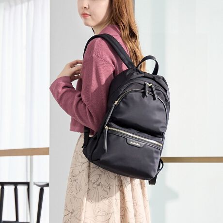 [^:16195]AȂ@\I~hbNy߃|CgzEltF~jȃ{fUCEg̗ǂA4WXgTCYEfbgXy[X̖|Pbg[Eʋ΂ɂfC[ɂyʂ550gIgbvɂ{|CgA4WXgTCYbNBS[hƍ|Cgg邱ƂŁA炵Əi}b`ltF~jȃbNɎdオ܂BJ̃TChiiɃJbgꂽC[Xy[X́AJ₷Ag₷݌vɂȂĂ܂BA4p(W210~H297mm)MM[\ȃTCYŁAނ͎ȂǁAybg{g₨ٓAzȂǁAKvȉו1̃obOł[Ƃւ߂łBtgɏ㉺2iŐݒu|Pbg̓}`肠̂ŁA܂Ń|[`̂悤Ɏg₷A[͂\ĩ|Pbg͑OG̏ɒuƂłוo₷̂|CgBw܂܃ANZX₷wʃ|Pbgɂ́AX}[gtH[̂߂łBy|PbgzEI[v|Pbg~1Et@Xi[|Pbg~1yO|PbgzEtg|Pbg~2点BȅƖ̊֌WɂAۂFقȂČꍇ܂B܂AĂ郂j^[̊ɂĂۂ̐FƑقȂꍇ܂B\ȂdlύXꍇ܂̂ł܂B