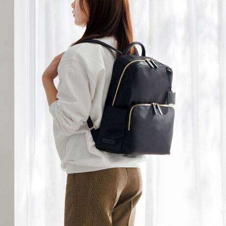 [^:16261]Jewelna Rose lCNo.1bNV[YiCVer.oI@\͂̂܂܂ɁAD݂ɍ킹Ė{̑fނIׂ悤ɂȂ܂y߃|CgzEA4TCY/13.3C`PC[\ER[fBl[gI΂ȂVvŃx[VbNȃfUCE@\ɕx񂾖Lxȃ|PbgEIEItg閜\ACeiŃ~j}ȁAƂfUC̃bNBpɊۂ݂XNGAVGbgŏ炵_炩ƃX}[goBĉiȃiCfށ~\̂鍇̃|CggŐ炵̎cۂɎdグ܂BA4NAt@C(W22~H31cm)[\ȃTCYŁA13.3C`PC(W31~H22~D2.5cm)܂PCX[uݒuĂ܂BPCӋ@[₷}`L|PbgAANZT[̎[ɂ҂Ȑ[̐󂢃t@Xi[|PbgA{gz_[ȂǁAו̐ڂ₷Hvlߍ݂܂B[Xy[X̓_ut@Xi[dlBJ̃TChiiɃJbgĂ̂ŁAJ₷Ag₷݌vɂȂĂ܂BOɂ͔w܂܃ANZXł|Pbg𕡐ݒuBX}[gtH̎[ɕ֗łBE\ȕt`[̓WGi[ỸSB~[ƂăCN`FbNɂ􂵂Ă܂BnhobÔ悤ɎĂ邵Ƃgbvnh̓rWlXV[ł𗧂܂B点ỉ摜͓W̂̂gpĂAۂ̏iƎdlF኱قȂꍇ܂BĂ郂j^[ɂĂۂ̐FƑقȂꍇ܂B܂A\ȂdlύXꍇ܂̂ł܂B