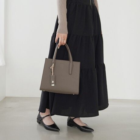 [^:16221]@\I3[XNGAnhobOy߃|CgzEו̐ڂɕ֗3̎[Xy[XE\LȐ؂ւfUCE2WAYŎgV_\xgtƂVGbgŁAʋ΂ɂ߂ȃXNGAnhobOBnhTCh̕\LȐ؂ւfUCNVJŏiȈۂɁBt@Xi[t̃C[Xy[XɁAANZX₷2̃I[v[Xy[Xv3̎[Xy[XŁAȒPɉו̐ڂłႢ܂􂻂ꂼ̎[Xy[XɃ|PbgݒuĂ̂ŁAoV[וɍ킹Ď[ӏāAobO̒g聕o炭炭IE\ȃV_[xgtĂ̂ŁA莝ƃii|2WAYłg܂Betł莩Ă܂B[ڈEzE500mLybg{g(t@Xi[߂ꍇ͉)EX}[gtHERX|[`EnJ`EeBbVȂǁy|Pbgzʑ[Xy[XEI[v|Pbg~2C[Xy[XEI[v|Pbg~2wʑ[Xy[XEt@Xi[|Pbg~1yO|PbgzEwʂ|Pbg~1点BȅƖ̊֌WɂAۂFقȂČꍇ܂B܂AĂ郂j^[̊ɂĂۂ̐FƑقȂꍇ܂B\ȂdlύXꍇ܂̂ł܂B