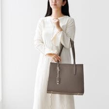 トートバッグ A4収納可能 3気室 へレス