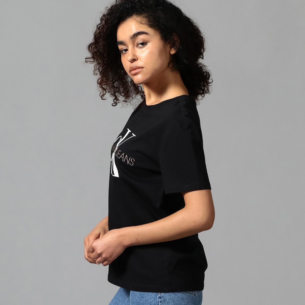 モノグラム ロゴ ショートスリーブ Tシャツ | カルバン・クライン 