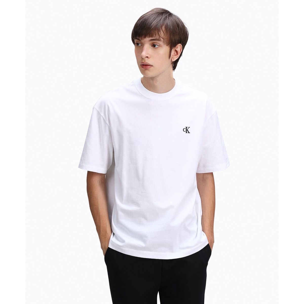 リラックス クルーネック Tシャツ | カルバン・クライン(Calvin Klein